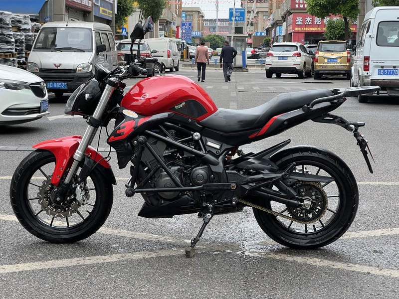 二手贝纳利蓝宝龙 BN302S