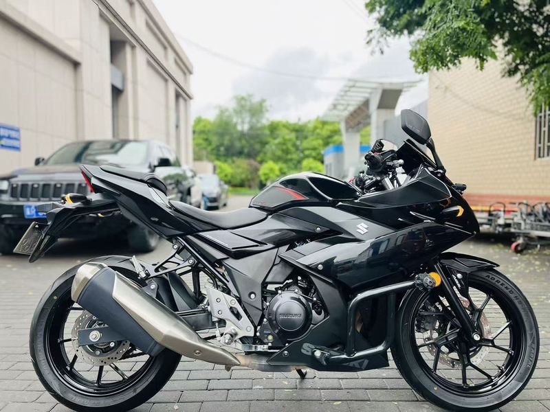 二手豪爵铃木GSX250R