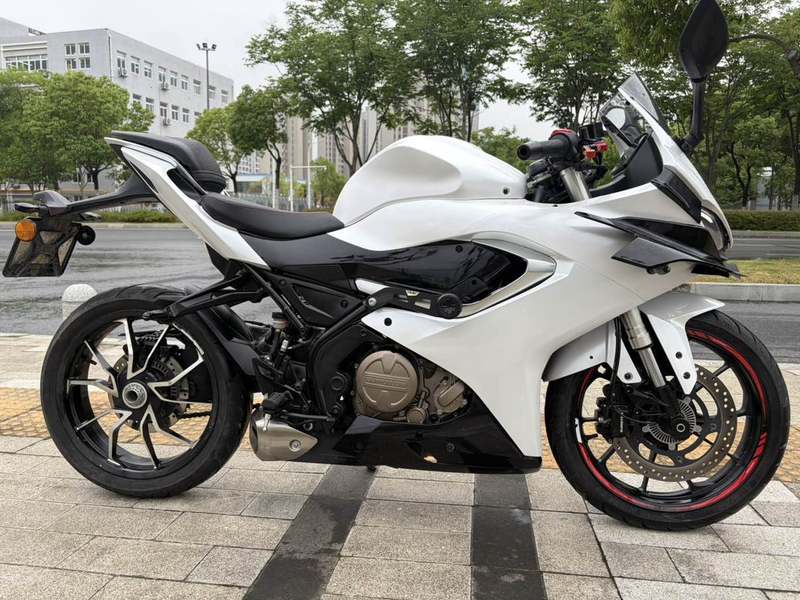 二手QJMOTOR赛250