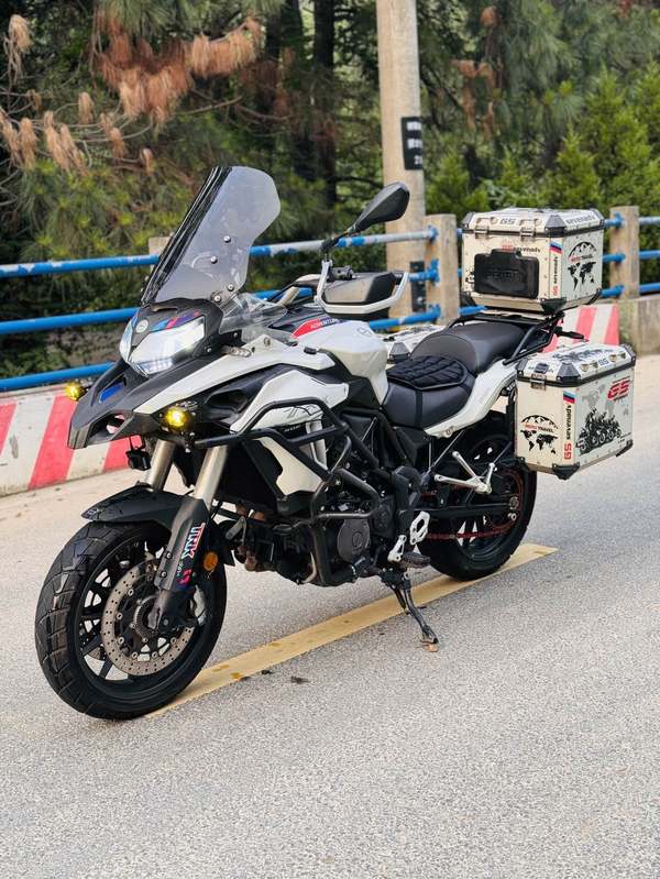 二手贝纳利金鹏 TRK502