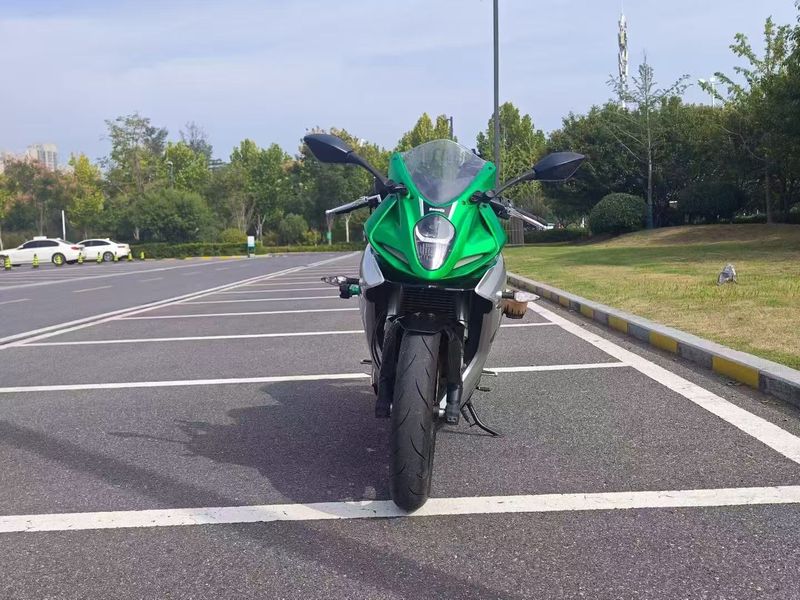 二手贝纳利龙卷风 Tornado 252R