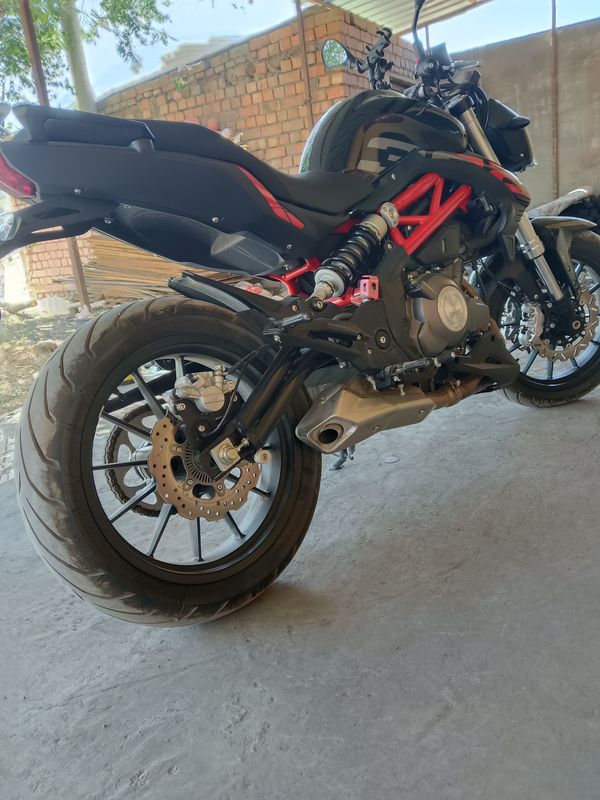 二手贝纳利蓝宝龙 BN302S