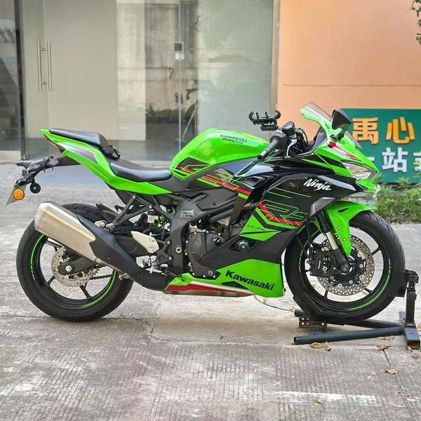 二手川崎ZX-4R