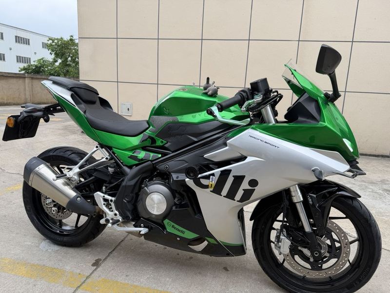 二手贝纳利龙卷风 Tornado 252R