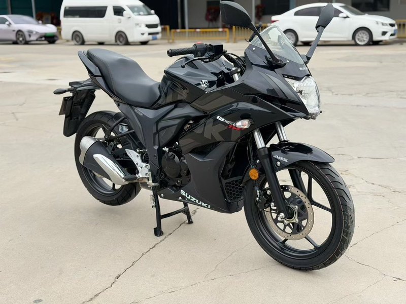二手济南铃木极客飒 Gixxer 155