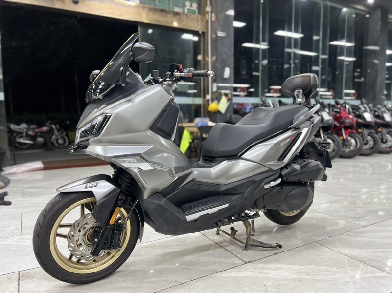 二手三阳哈士奇 Husky ADV300
