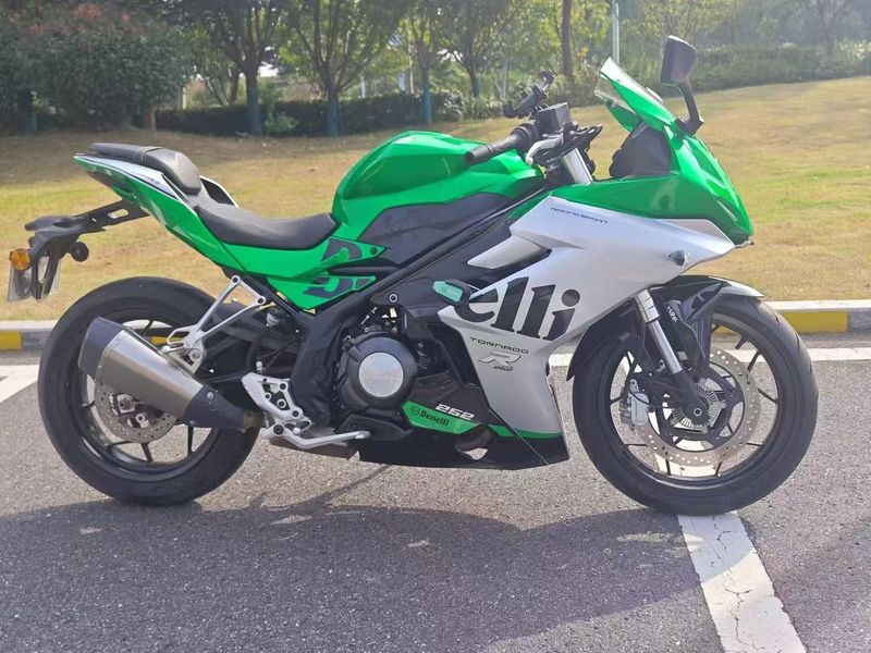 二手贝纳利龙卷风 Tornado 252R