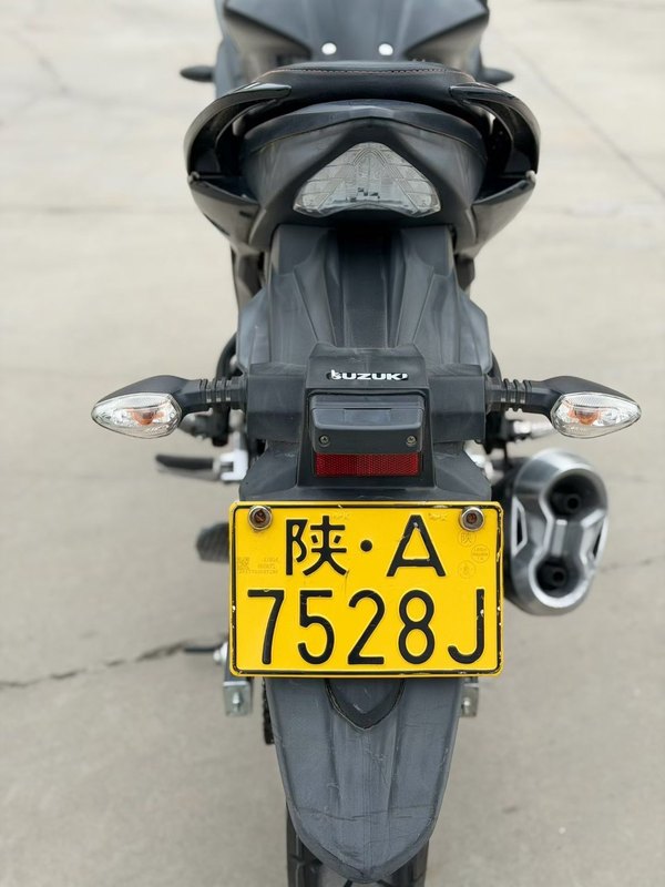 二手济南铃木极客飒 Gixxer 155