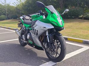 二手贝纳利龙卷风 Tornado 252R