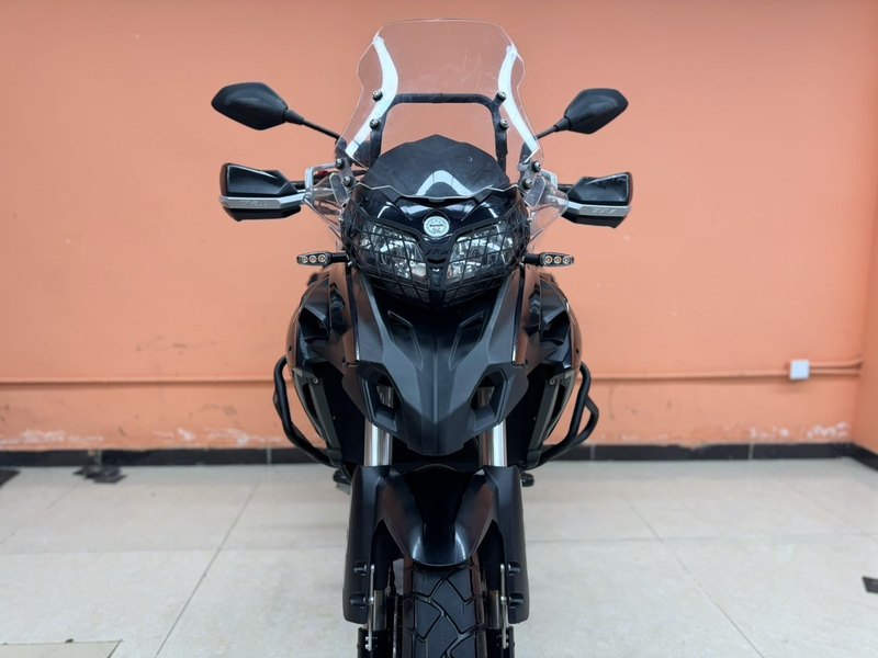 二手贝纳利金鹏 TRK502