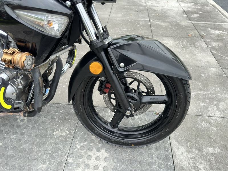 二手豪爵铃木骊驰 GW250