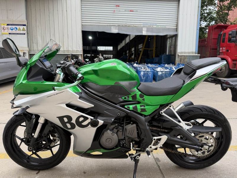 二手贝纳利龙卷风 Tornado 252R