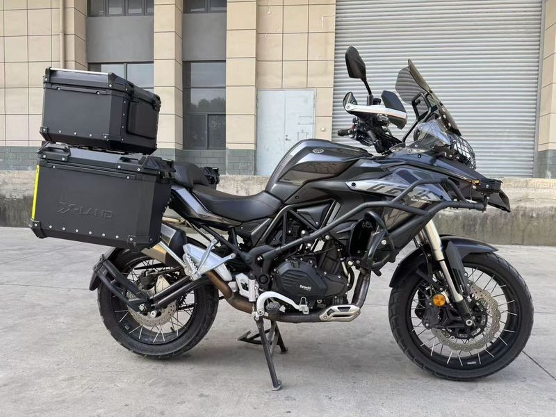 二手贝纳利金鹏 TRK502