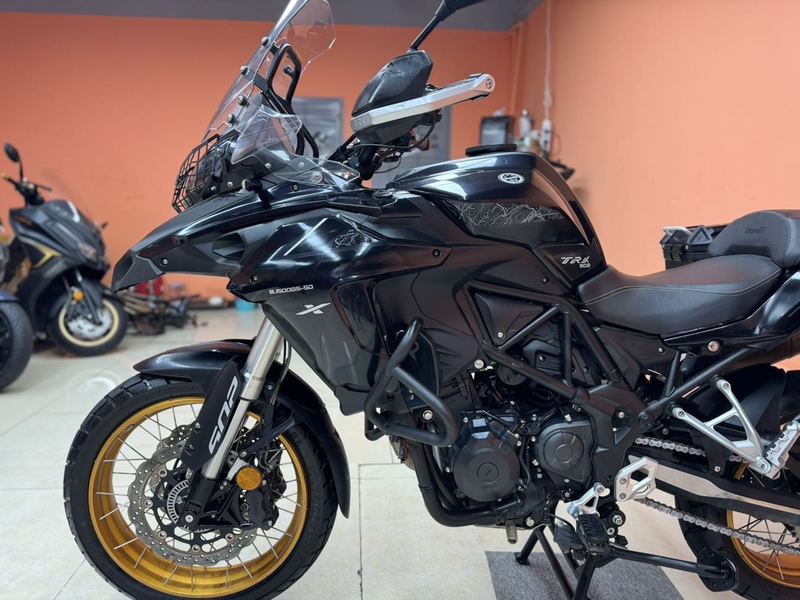 二手贝纳利金鹏 TRK502