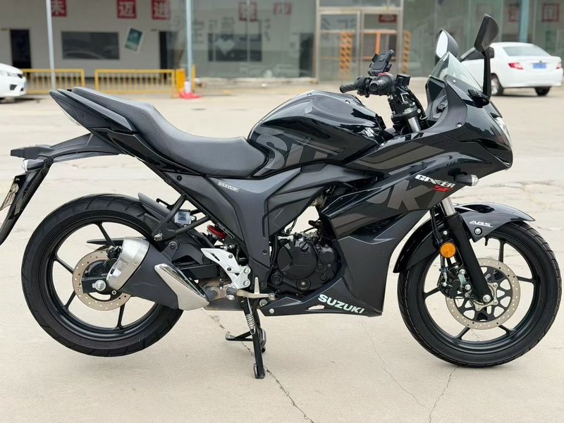 二手济南铃木极客飒 Gixxer 155