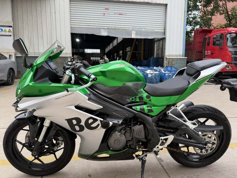 二手贝纳利龙卷风 Tornado 252R