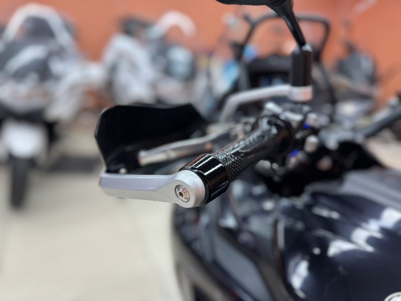 二手贝纳利金鹏 TRK502