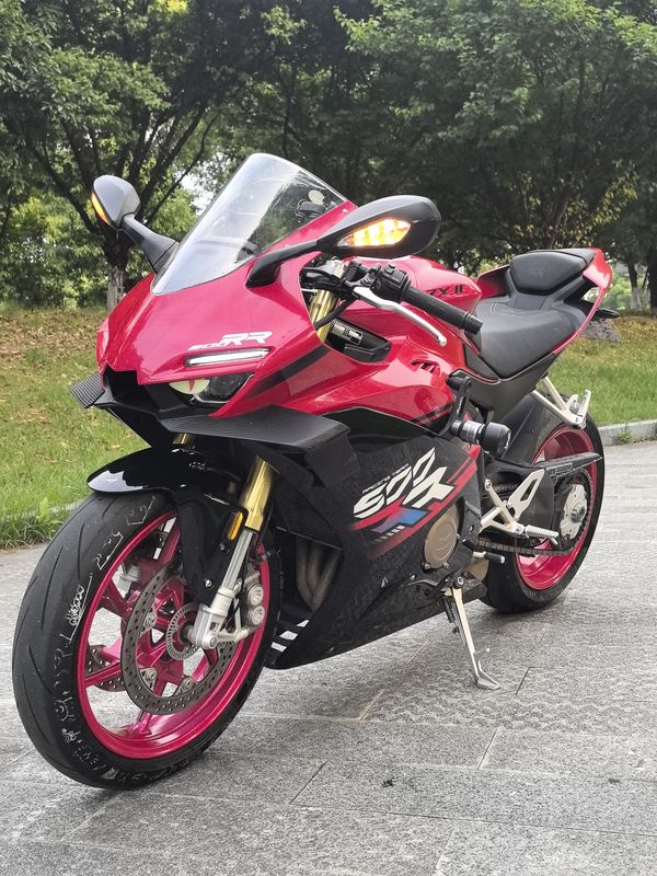 二手张雪机车500RR
