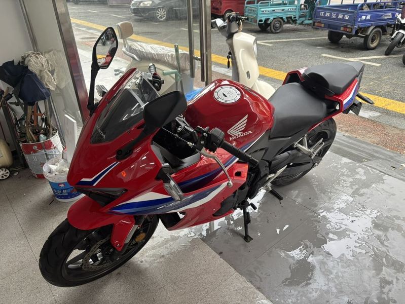二手本田CBR400R