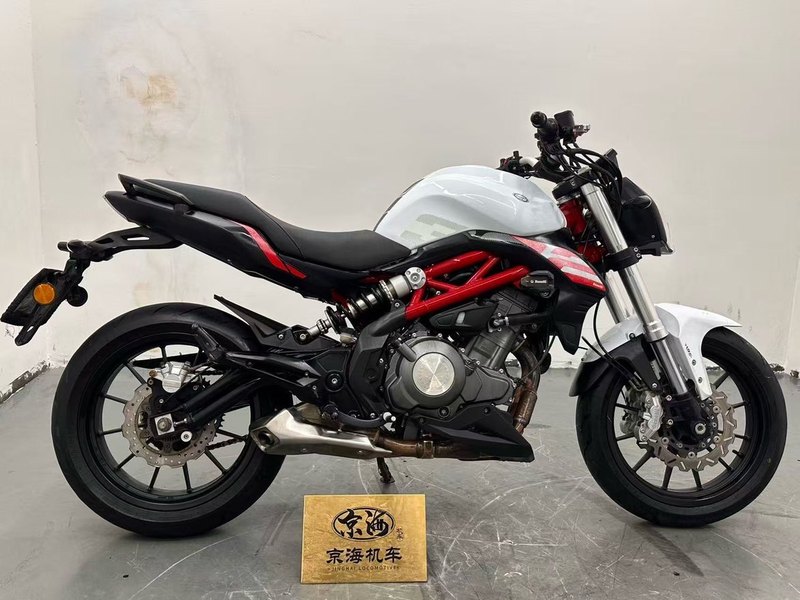 二手贝纳利蓝宝龙 BN302S
