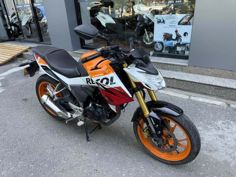 二手五羊本田CB190R 暴锋眼