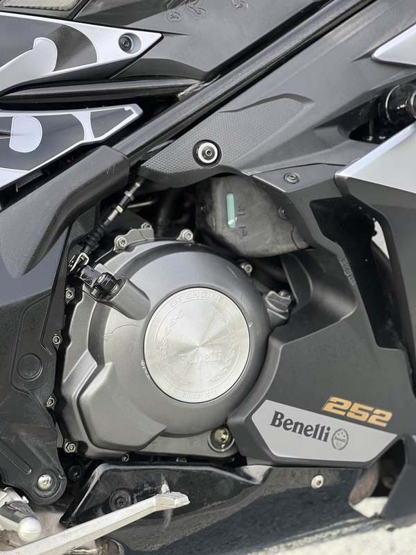 二手贝纳利龙卷风 Tornado 252R