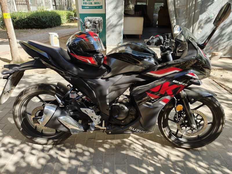 二手济南铃木极客飒 Gixxer 155