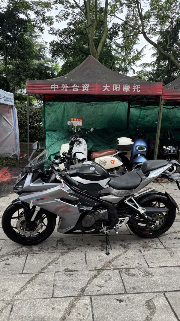 二手贝纳利龙卷风 Tornado 302R