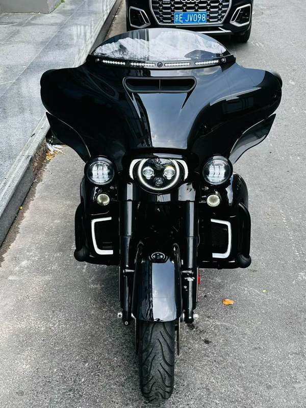 二手哈雷戴维森大道滑翔 Street Glide