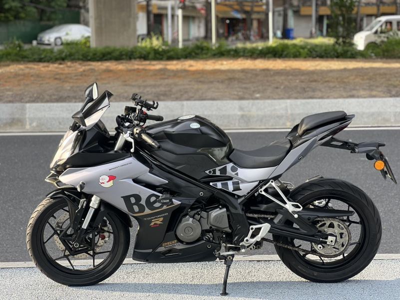 二手贝纳利龙卷风 Tornado 252R