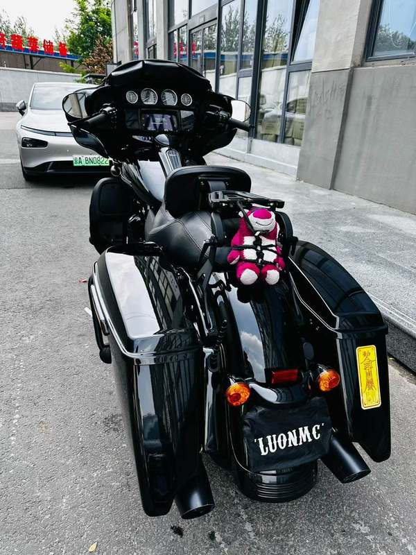 二手哈雷戴维森大道滑翔 Street Glide