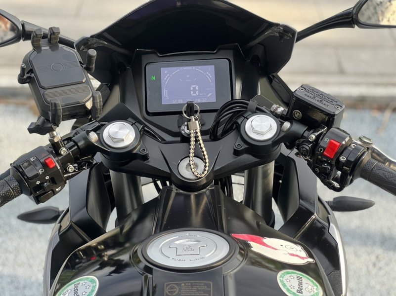 二手贝纳利龙卷风 Tornado 252R