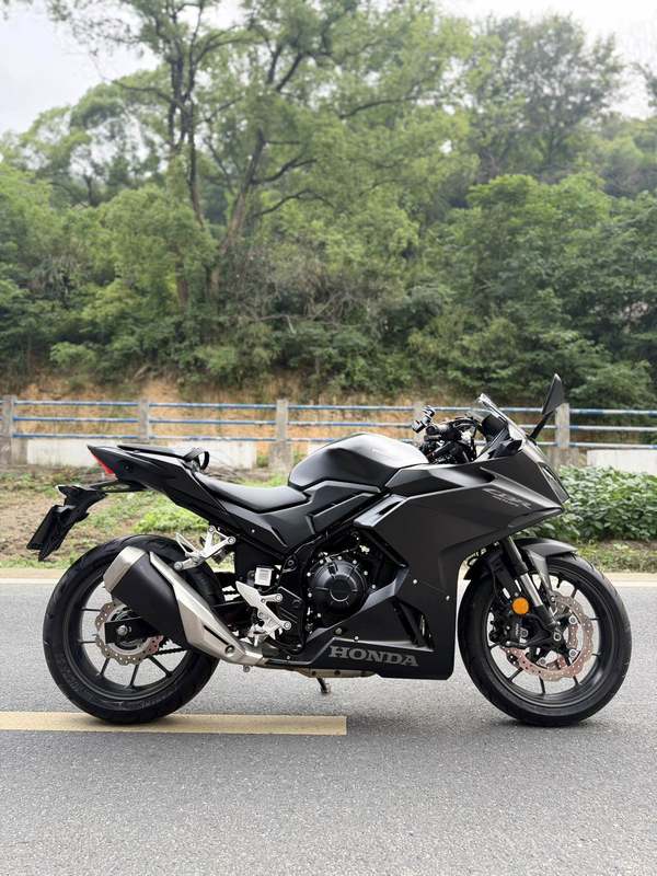 二手本田CBR400R