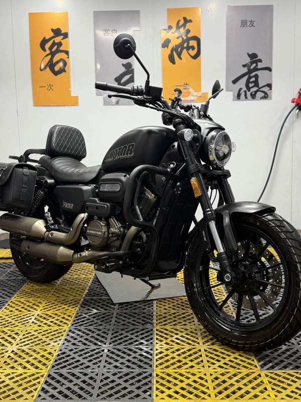 二手QJMOTOR闪300