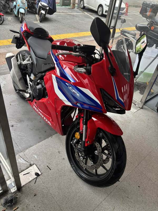 二手本田CBR400R