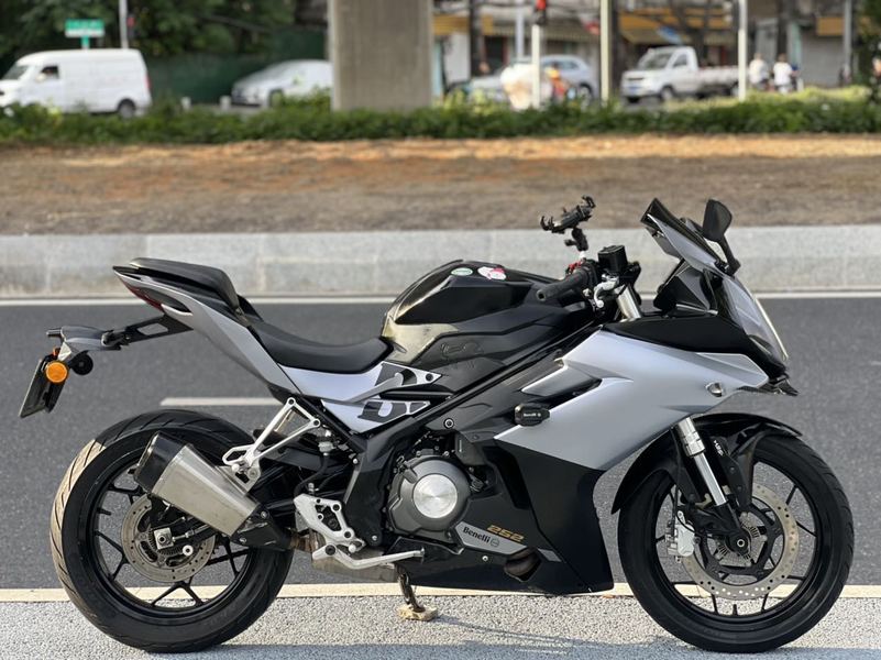 二手贝纳利龙卷风 Tornado 252R