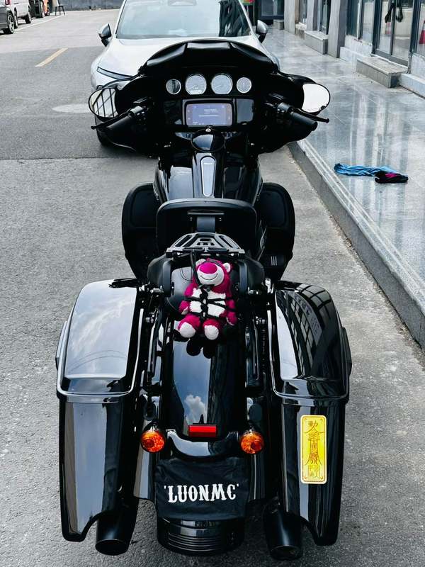 二手哈雷戴维森大道滑翔 Street Glide