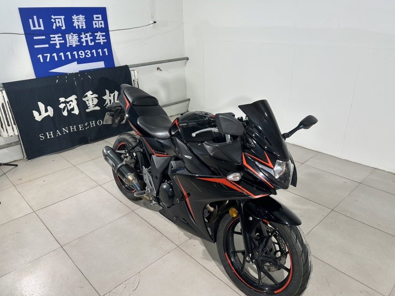 二手豪爵铃木GSX250R