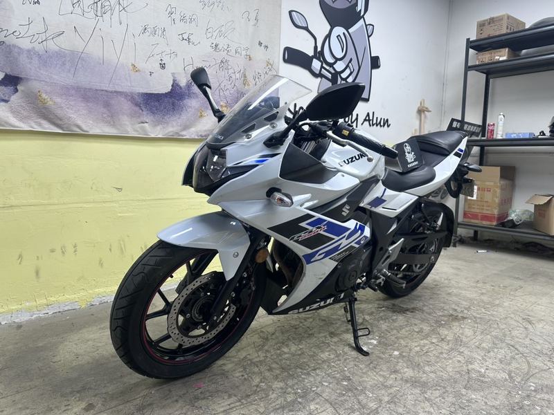二手豪爵铃木GSX250R