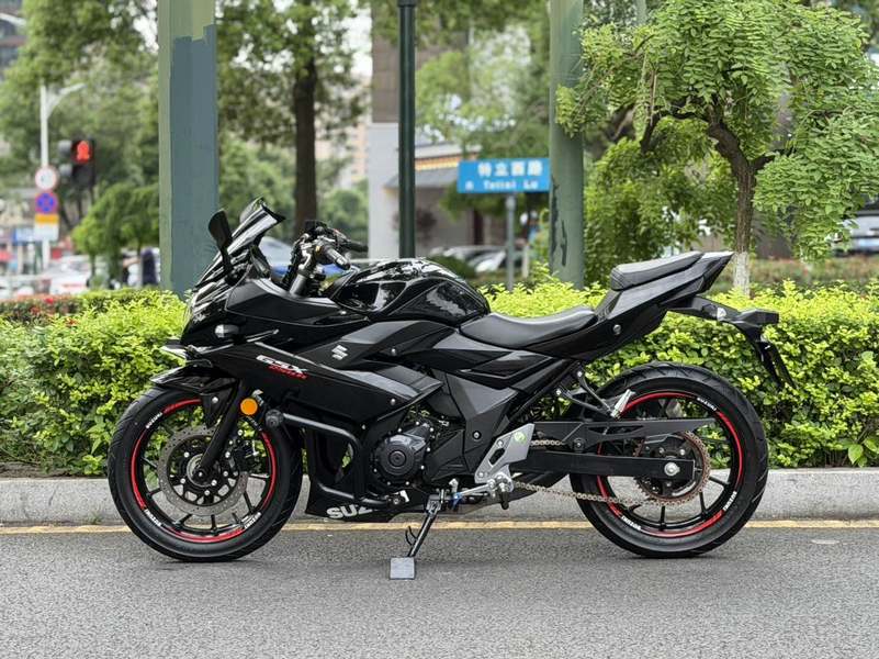 二手豪爵铃木GSX250R