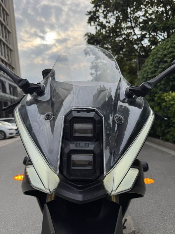 二手贝纳利龙卷风 Tornado 552R