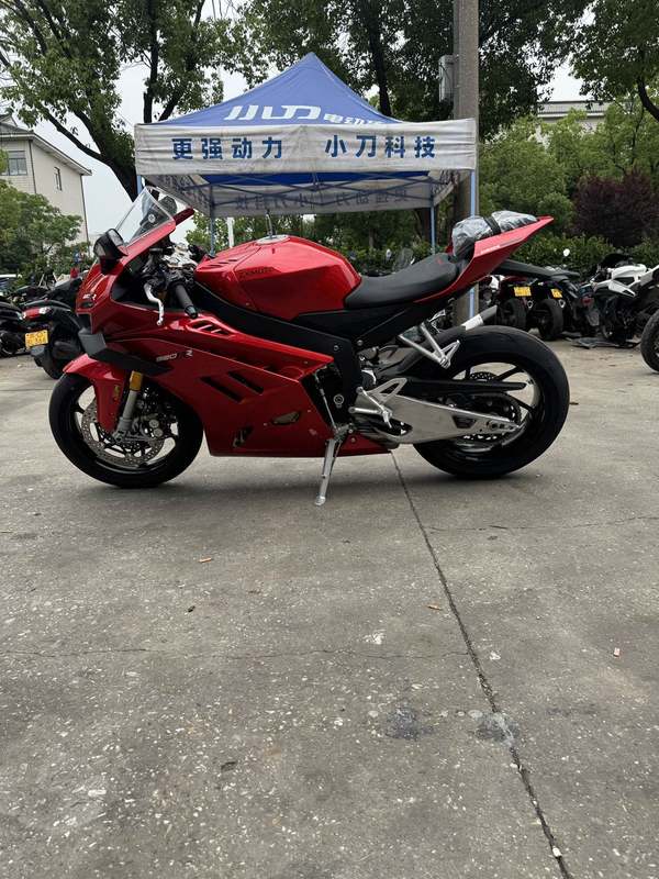 二手张雪机车820RR