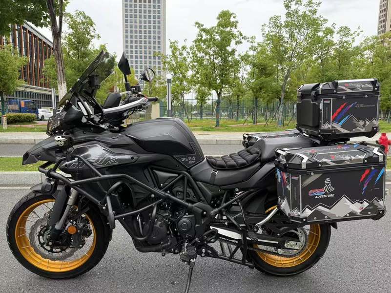 二手贝纳利金鹏 TRK502