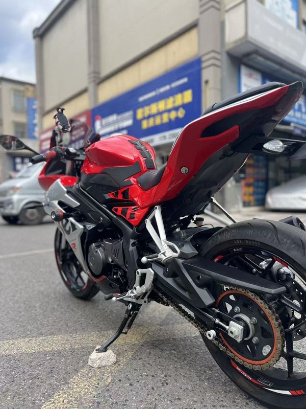 二手贝纳利龙卷风 Tornado 252R