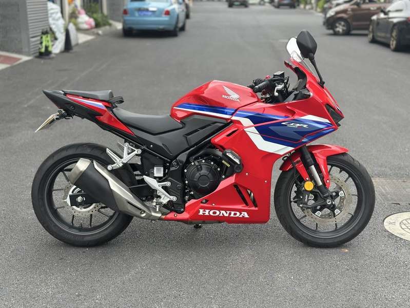 二手本田CBR400R