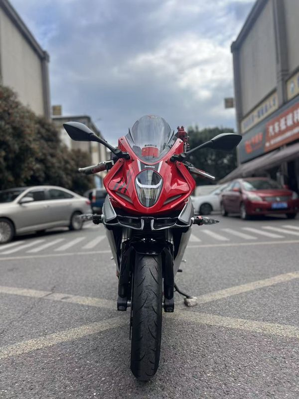二手贝纳利龙卷风 Tornado 252R
