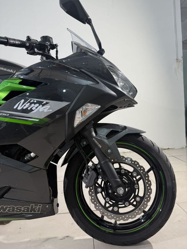 二手川崎Ninja 400