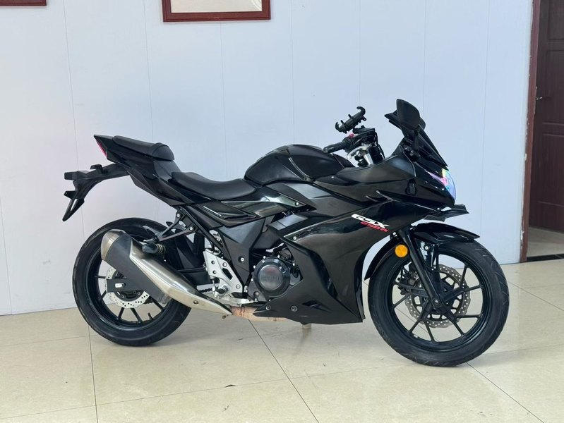 二手豪爵铃木GSX250R