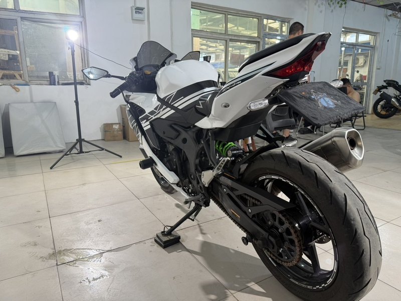 二手川崎ZX-4R