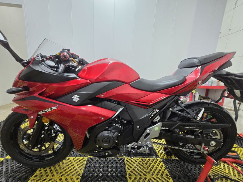 二手豪爵铃木GSX250R